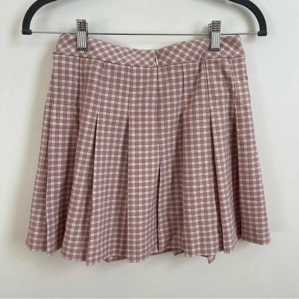 Aritzia Sunday Best Olive Mini Skirt - Picture 1 of 3
